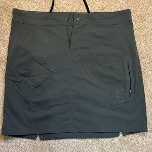 Columbia Charcoal Skort with Zipper Detail